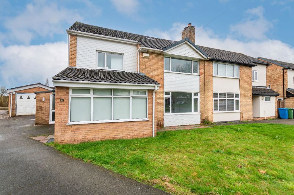 Property photo 1 of 28