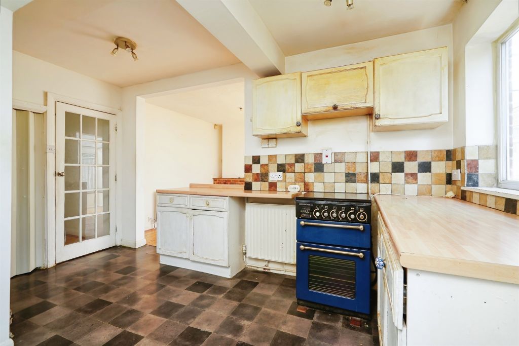 Property photo 2 of 17