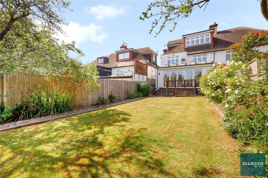 Property photo 3 of 18 Picture No. 11
