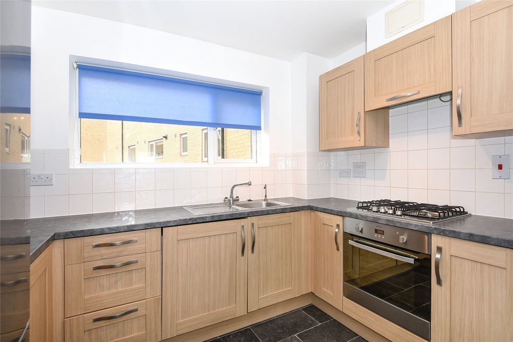 Property photo 3 of 8 Kitchen