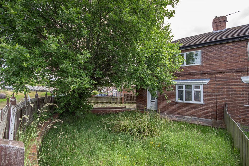 Property photo 2 of 12 2