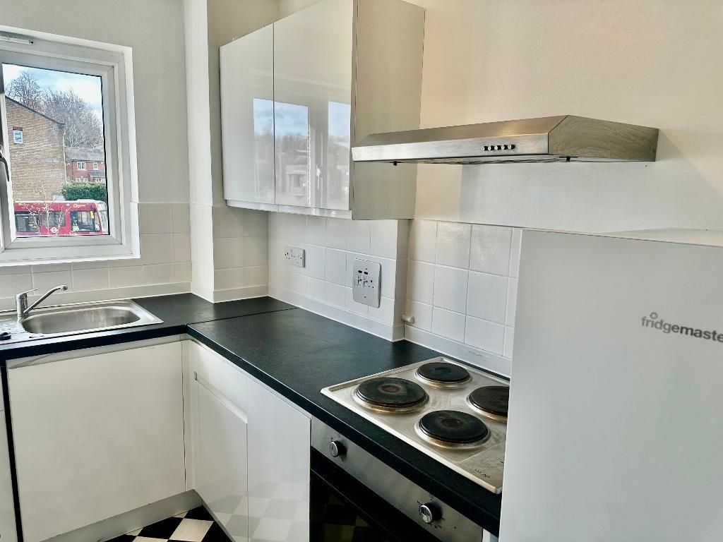 Property photo 3 of 13 Kitchen