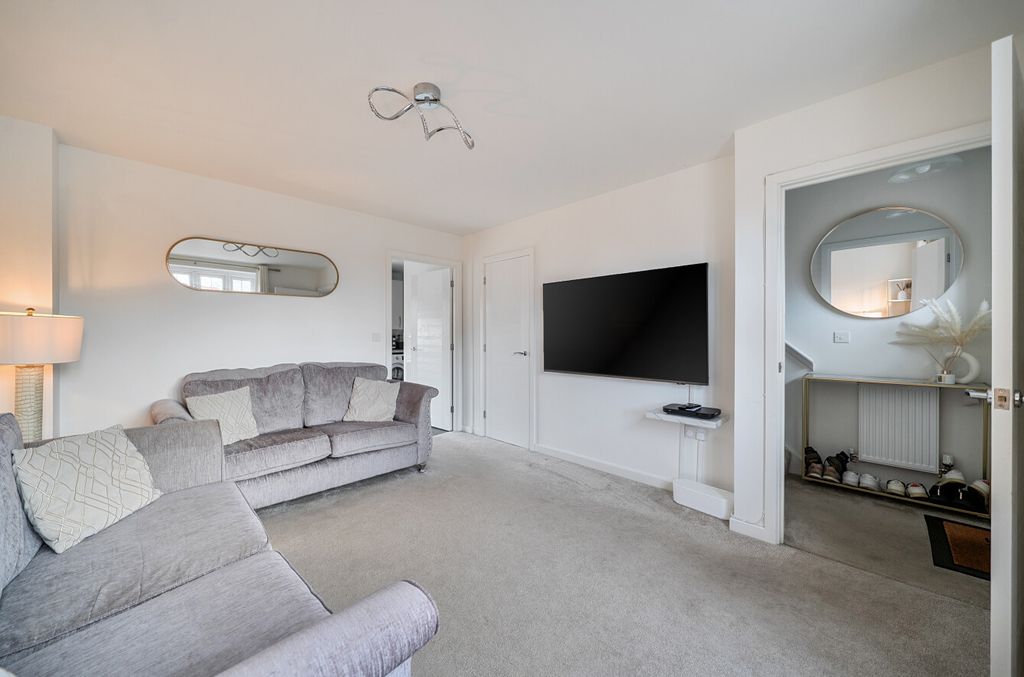 Property photo 2 of 16 Living Room