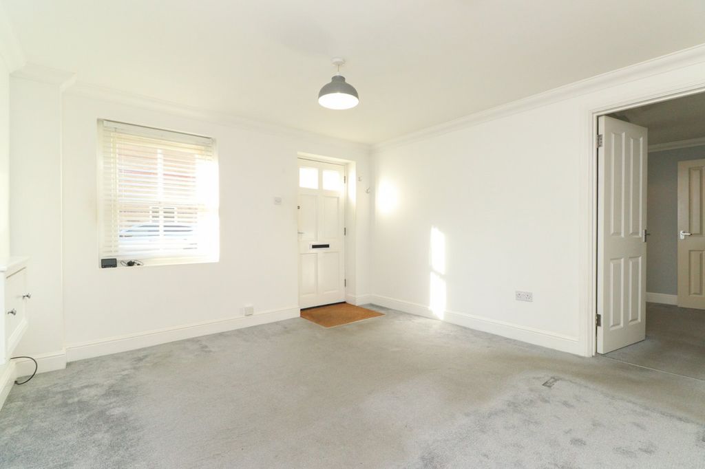 Property photo 2 of 9 Picture 2