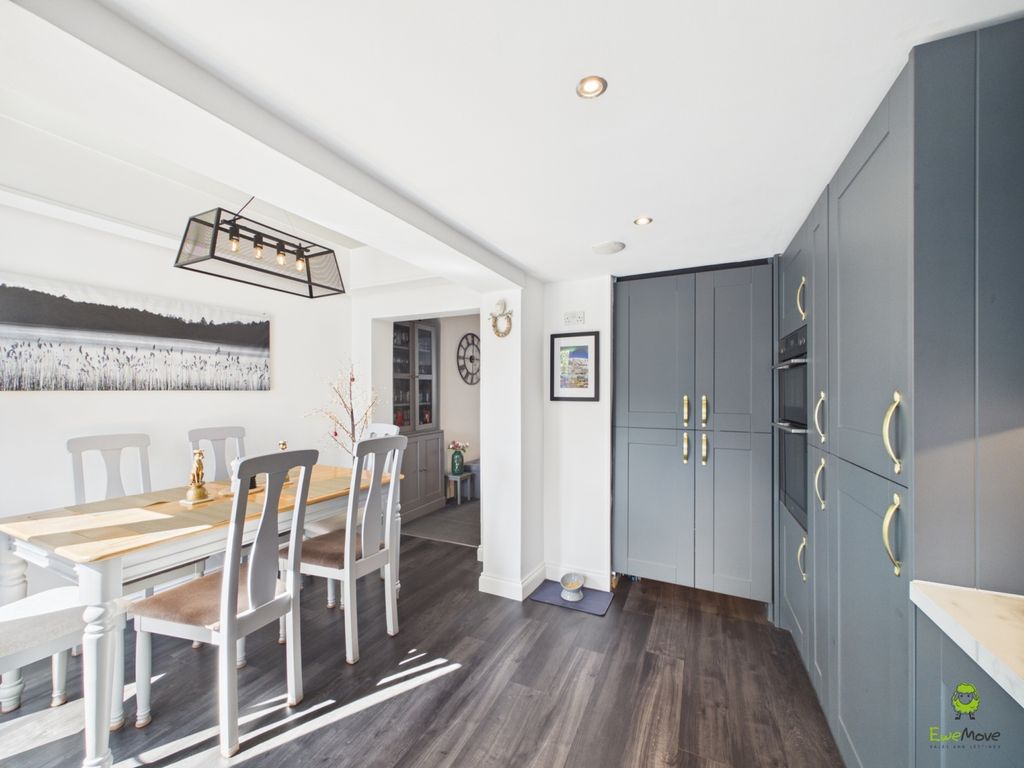 Property photo 2 of 15 Presented By Clinton Crawford Of Ewemove Bexley An