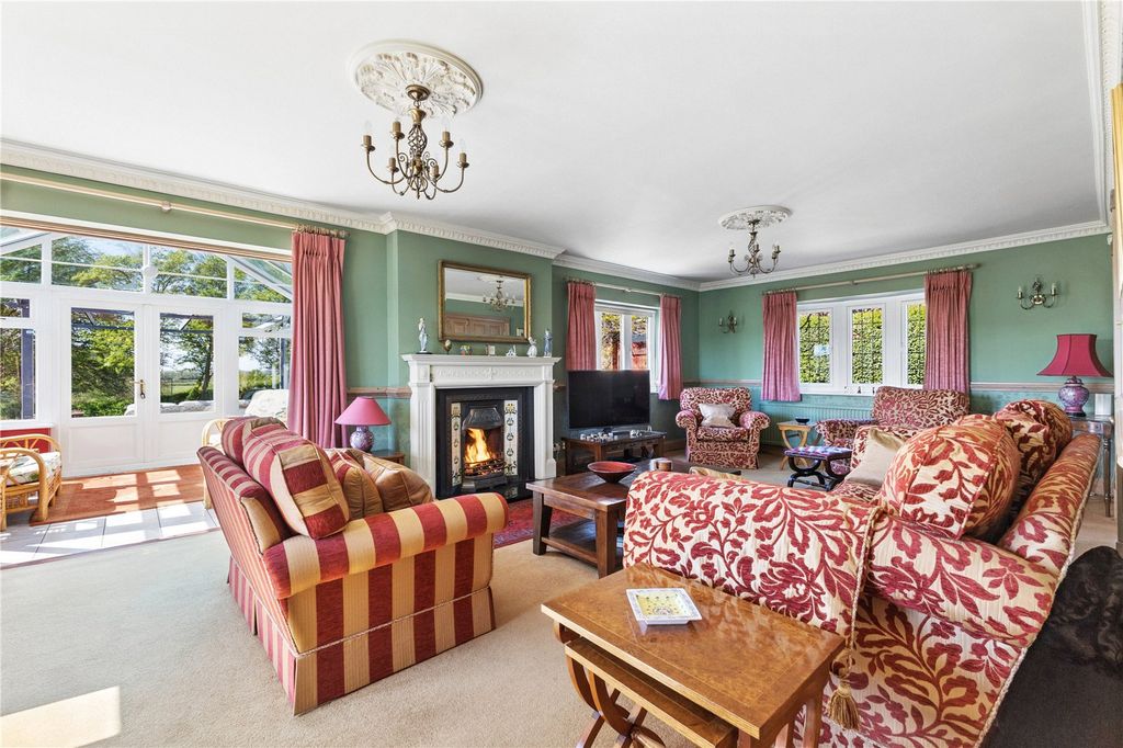 Property photo 3 of 25 Drawing Room