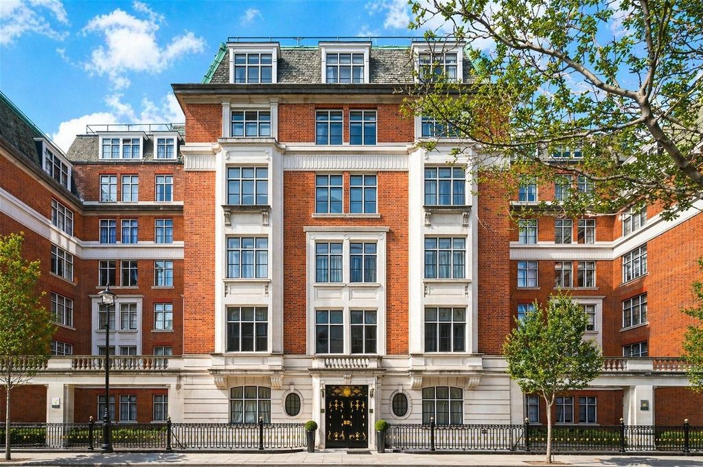 Property photo 1 of 2