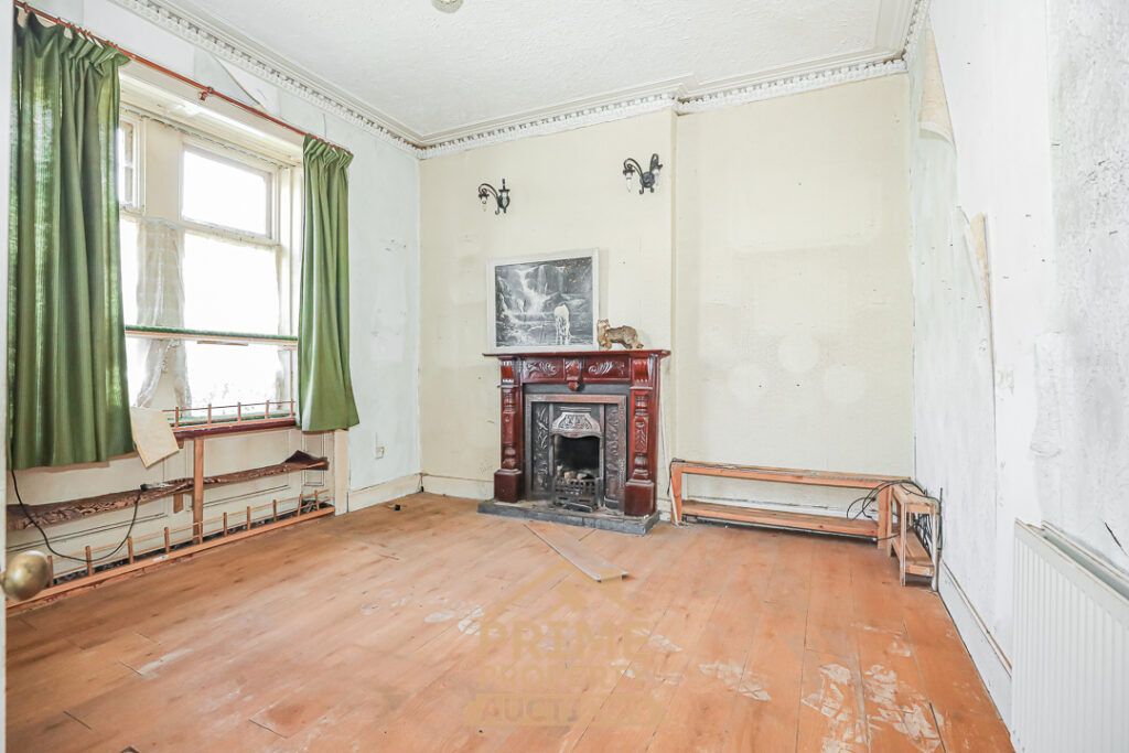 Property photo 2 of 12