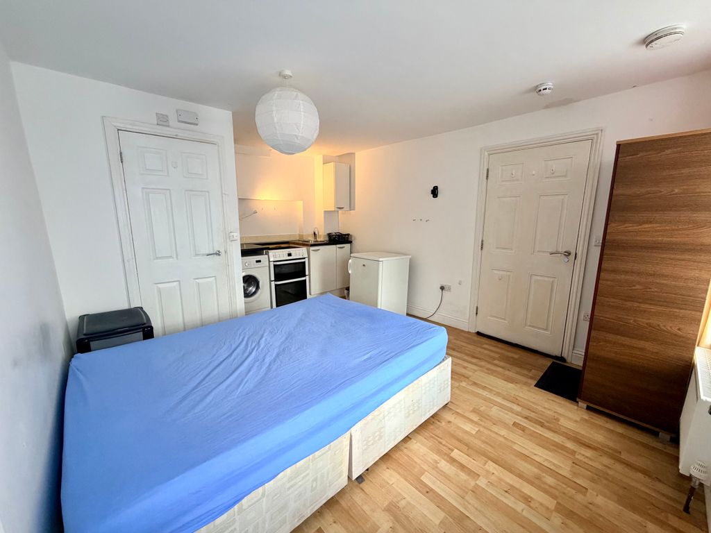 Property photo 3 of 5