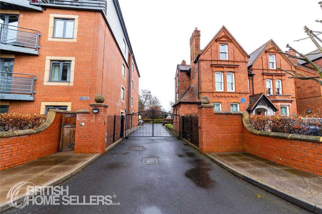 Property photo 1 of 19 Picture No. 10