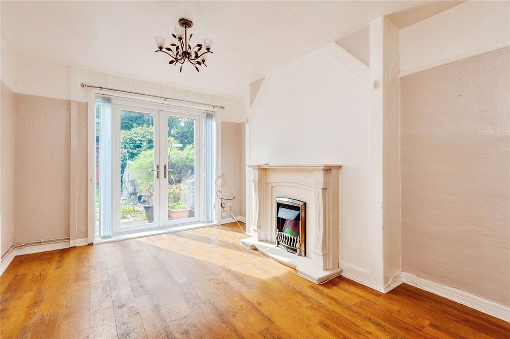 Property photo 3 of 17 Picture No. 02