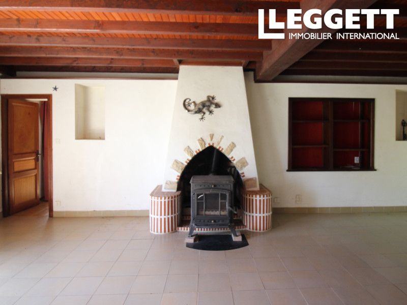 Property photo 3 of 10