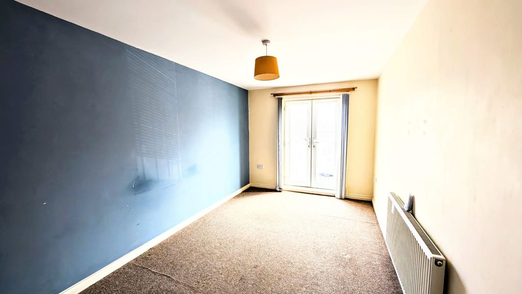 Property photo 2 of 4