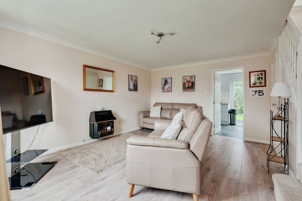 Property photo 3 of 18 Pbox-Img.Jpg