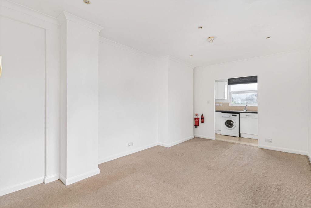 Property photo 1 of 11 Studio