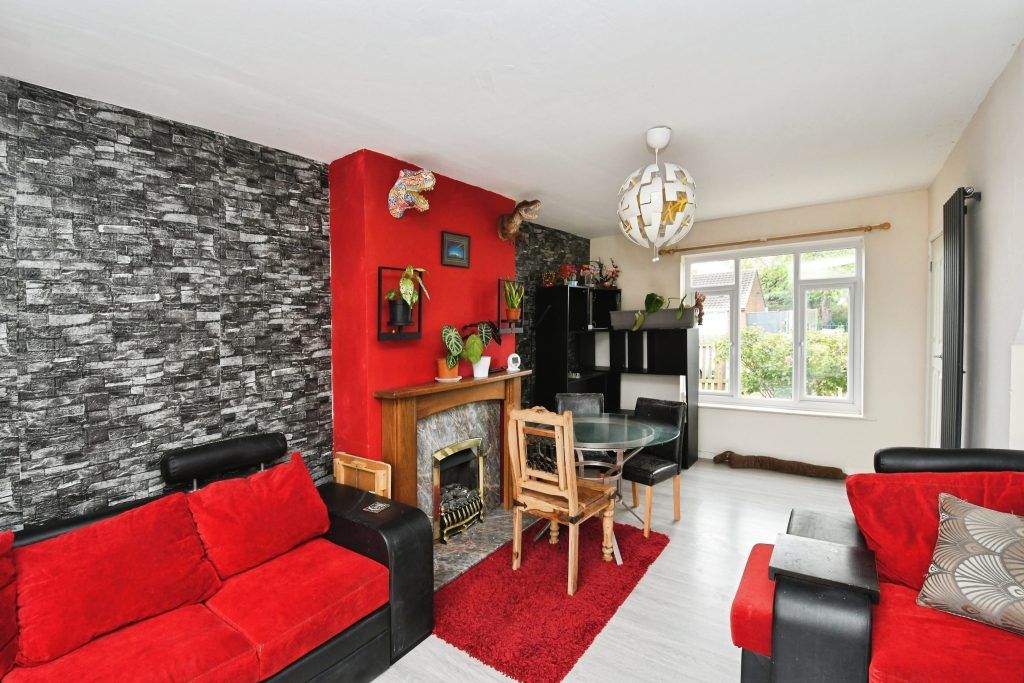 Property photo 3 of 19