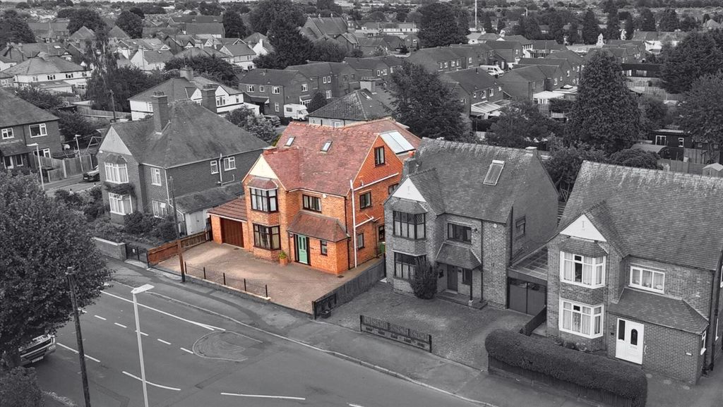 Property photo 1 of 27