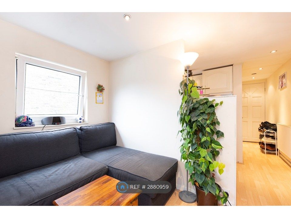 Property photo 3 of 6