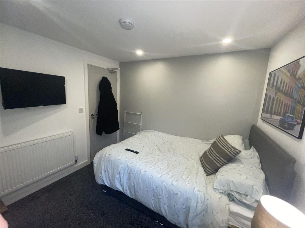 Property photo 3 of 8 Img_4096.Jpg