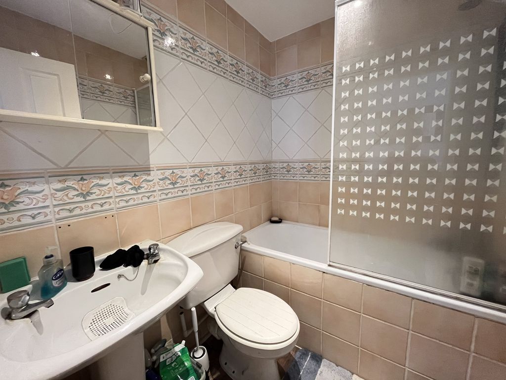Property photo 3 of 7 Img_4855