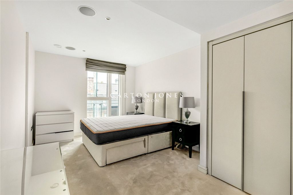 Property photo 2 of 12 Bedroom