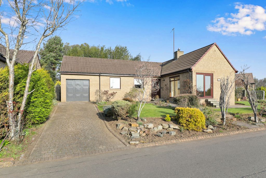 Property photo 1 of 32 Primary Property Image