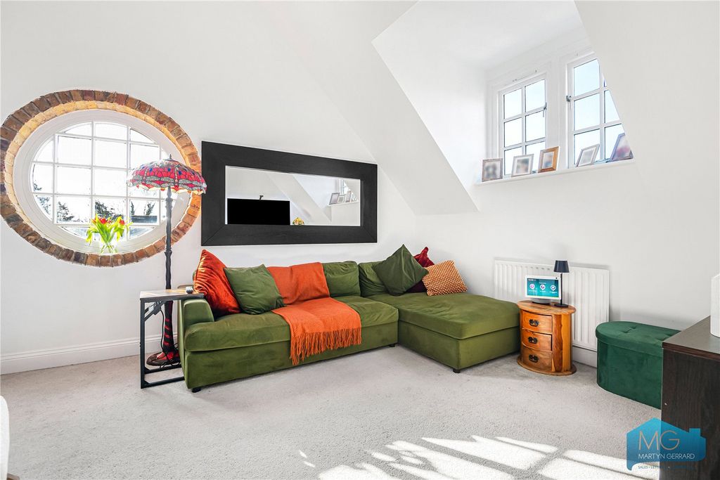 Property photo 3 of 20 Picture No. 24