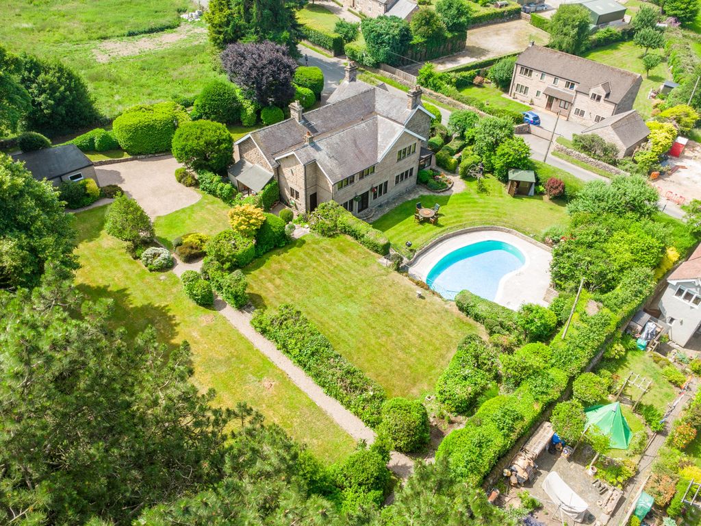 Property photo 2 of 46