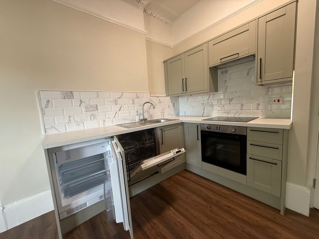 Property photo 3 of 7 6Dcbff05-090d-42Fb-A1A2-0Fbf5908A4Dd