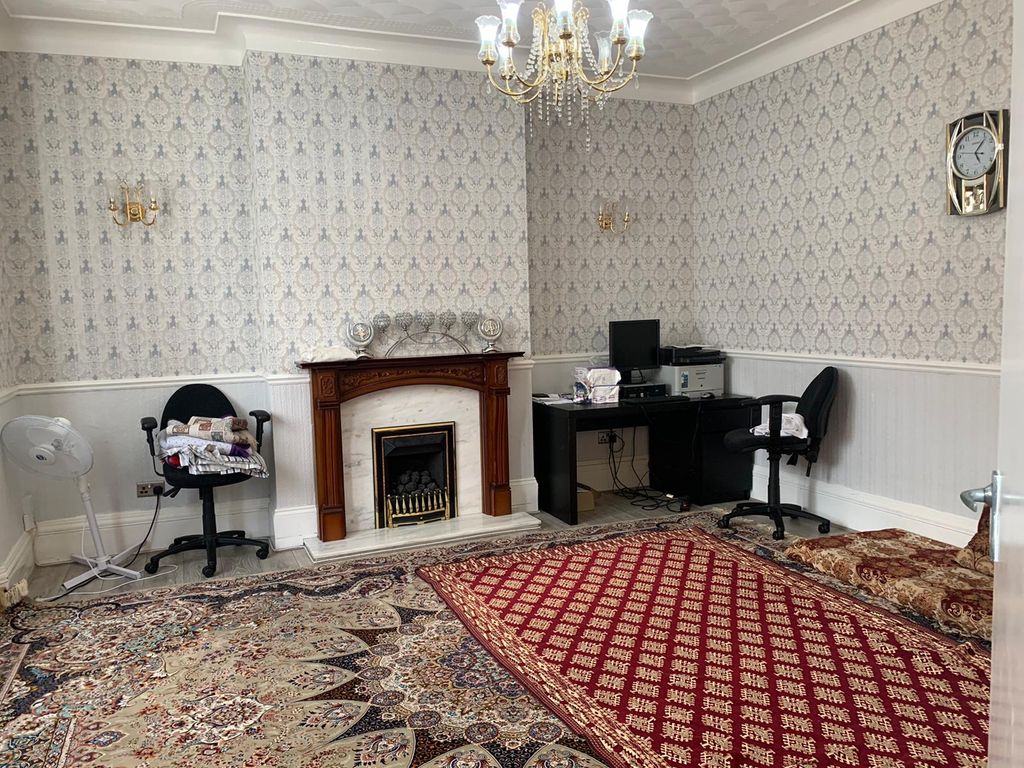 Property photo 2 of 11 Gallery