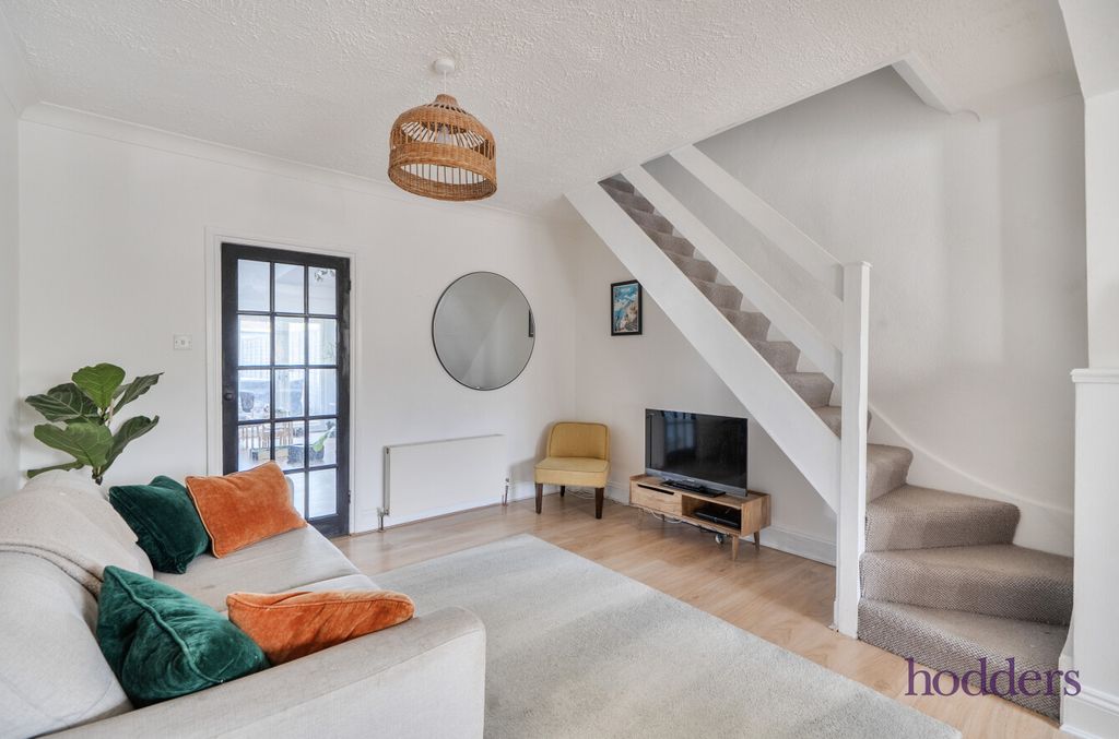 Property photo 2 of 21 B5Fd79Bf-E7ce-44F...