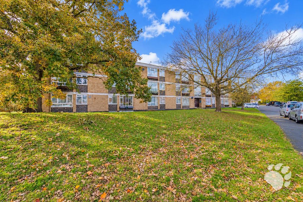 Property photo 1 of 16 Front