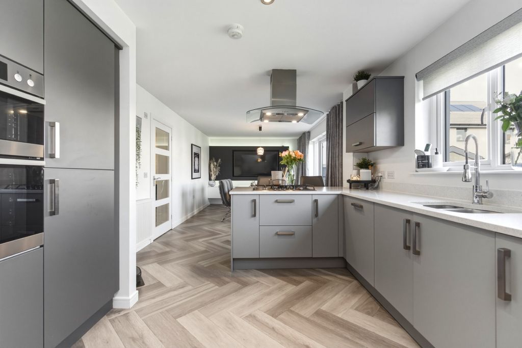 Additional image 11 of 5 bed detached house for saleWest Kip Walk, Livingston, West Lothian EH54