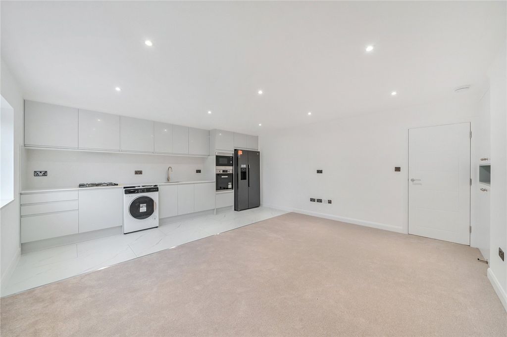 Property photo 1 of 12 Picture No. 32