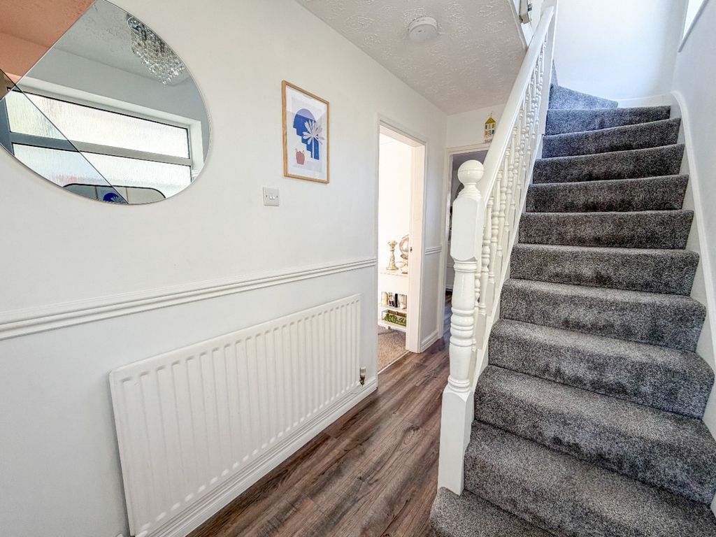 Property photo 2 of 23 4466603