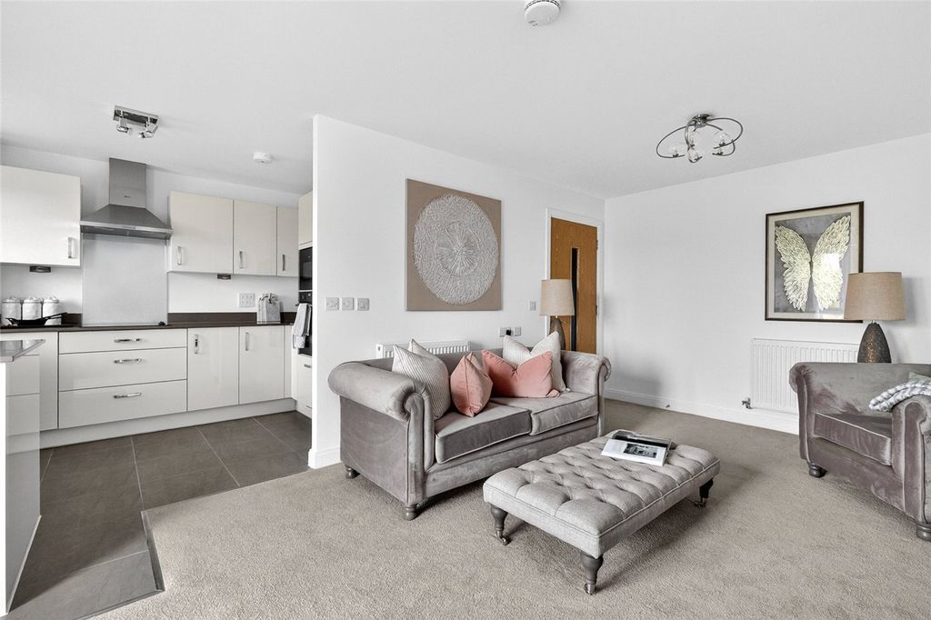 Property photo 2 of 38 Picture No. 02