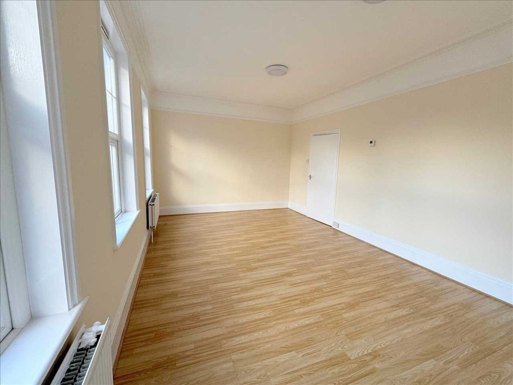 Property photo 3 of 26