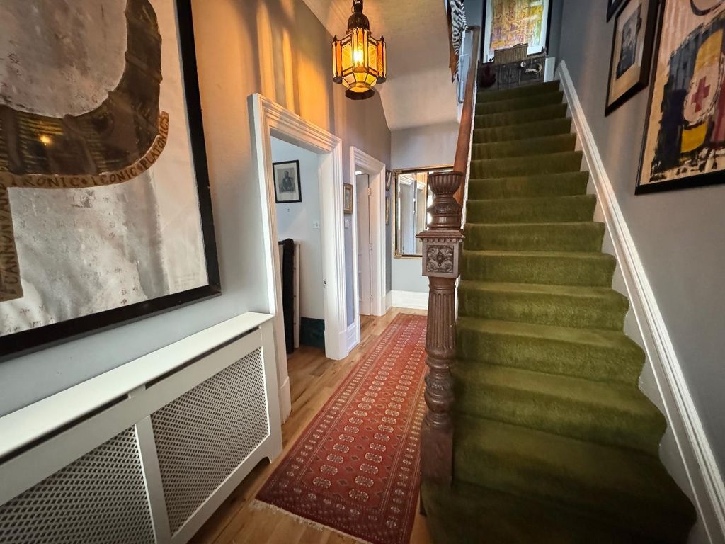 Property photo 3 of 17 Hallway