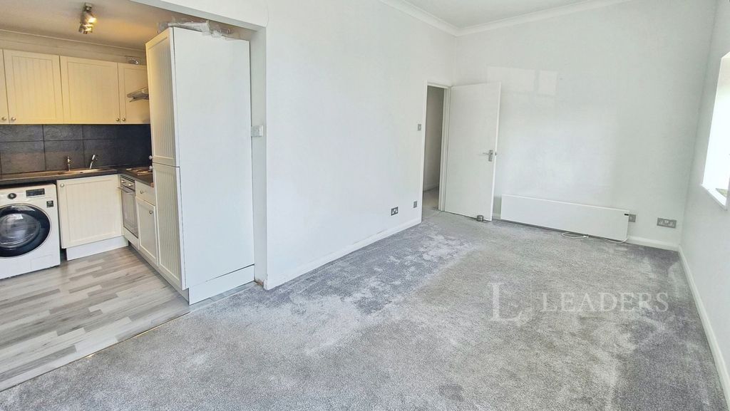 Property photo 3 of 10 Pbox-Img.Jpg