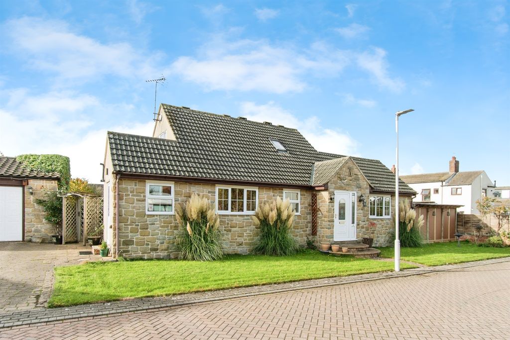 Property photo 1 of 16