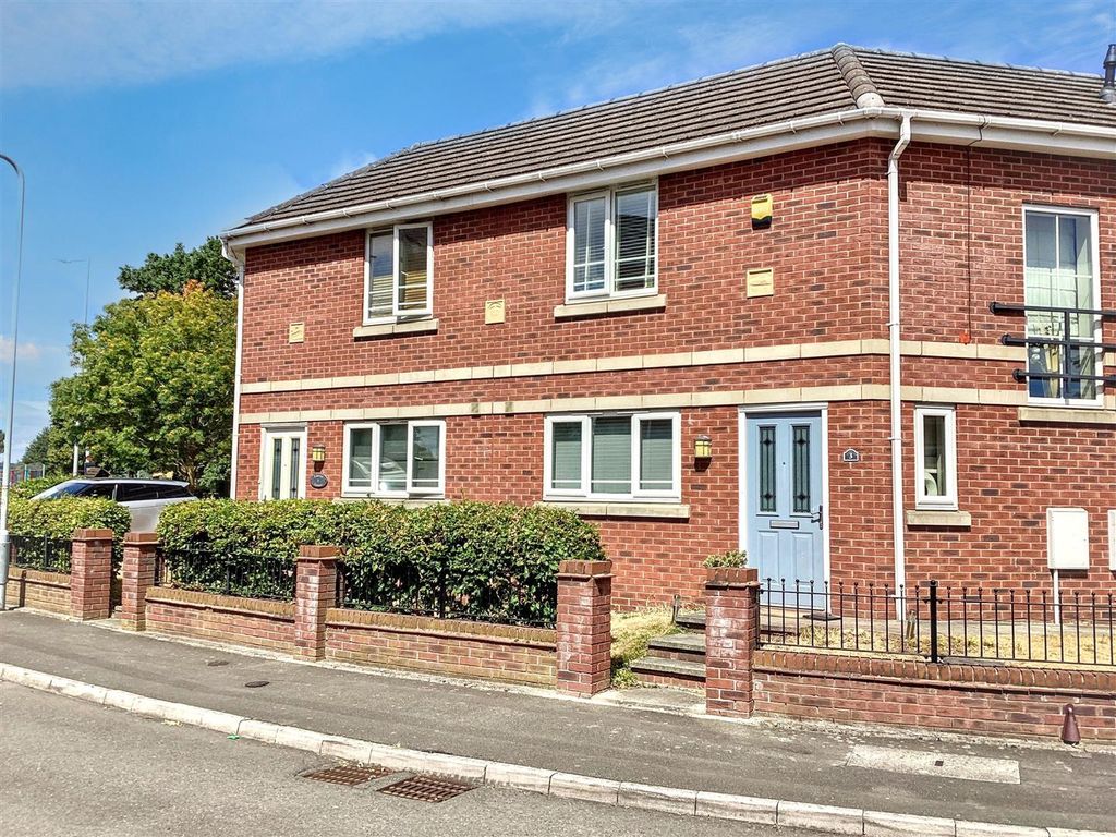 Property photo 1 of 13