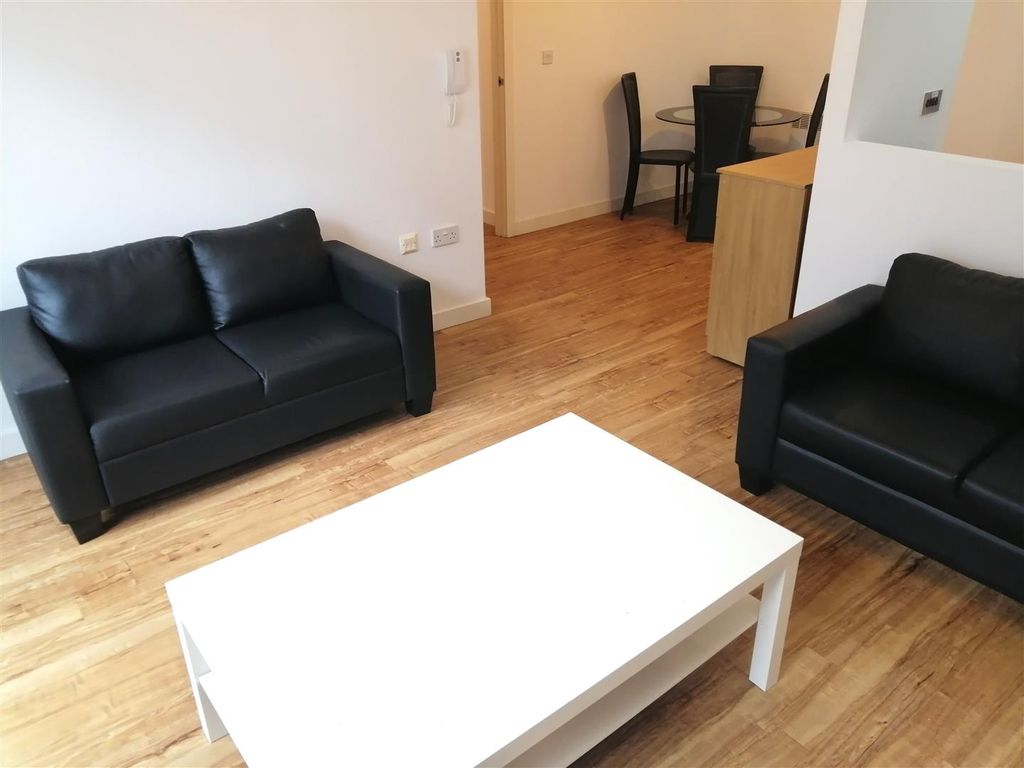 Property photo 2 of 29