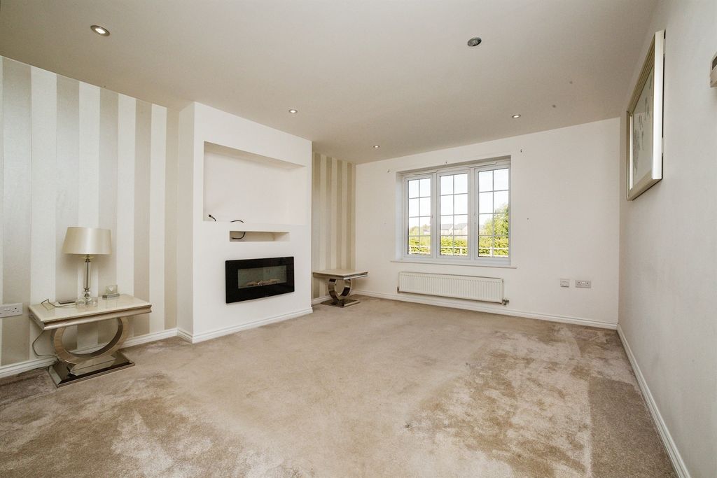 Property photo 3 of 9 Image