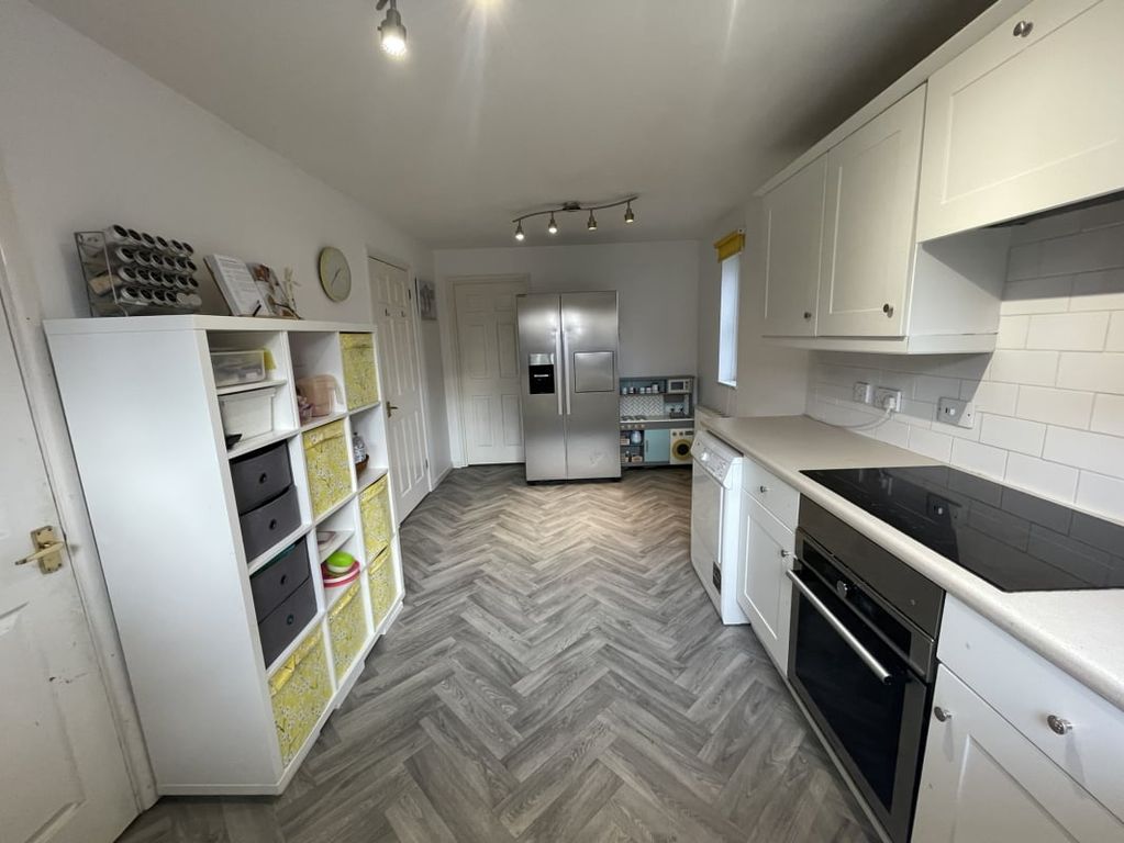 Property photo 3 of 24