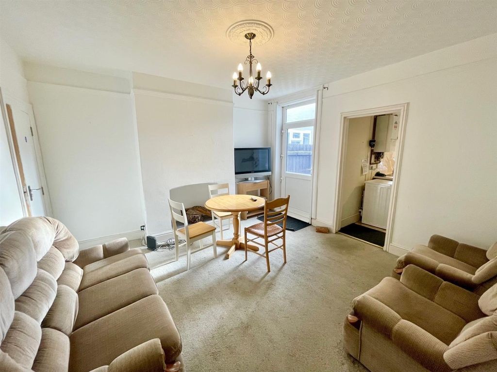 Property photo 3 of 13 Lounge 2.Jpg