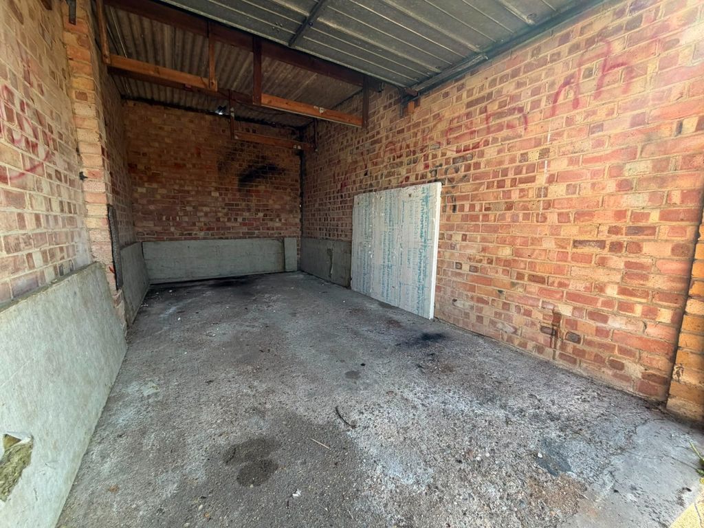 Property photo 2 of 3 3489862