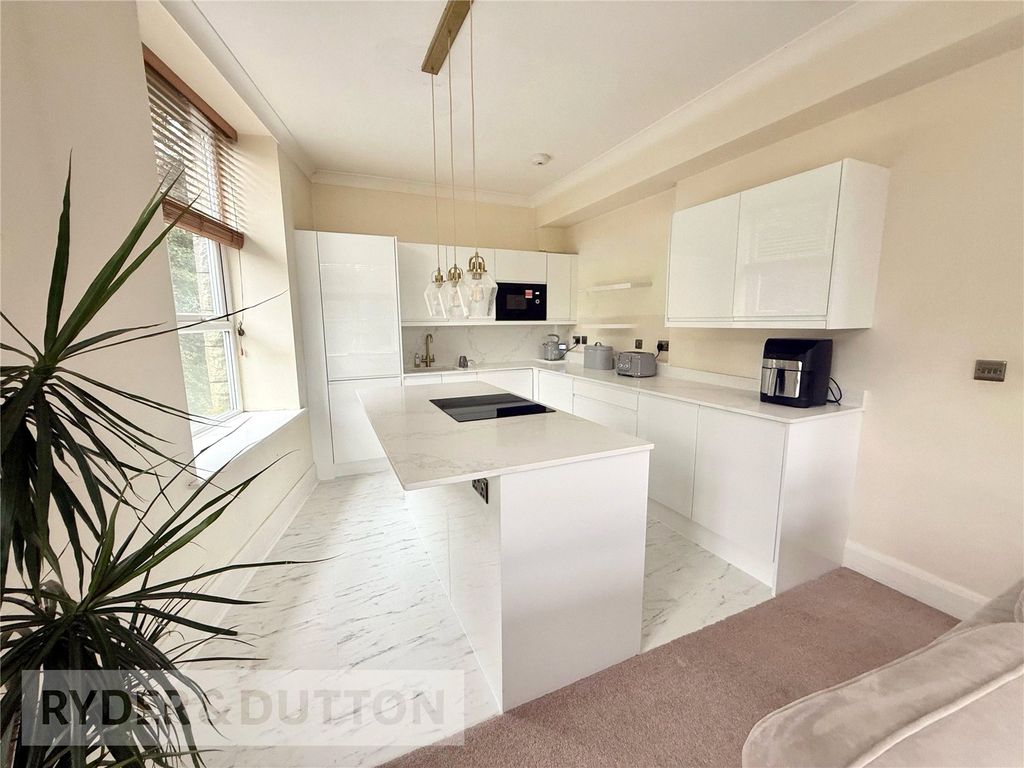 Property photo 2 of 24 Kitchen