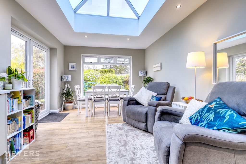 Property photo 3 of 26