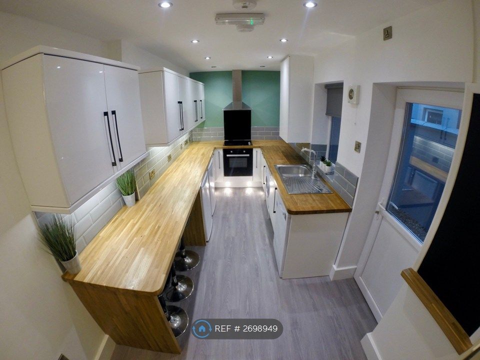 Property photo 2 of 13 Kitchen