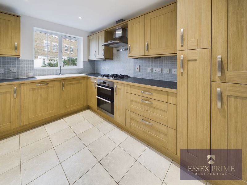 Property photo 2 of 36 Photo 60